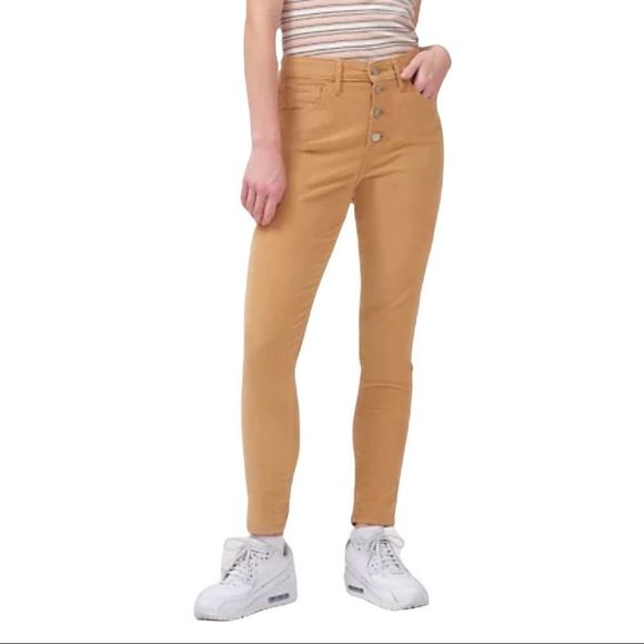 NWT LEVI’S 721 CORDUROY HIGH RISE BUTTON FRONT SKINNY WOMEN'S PANTS SIZE 26X30 - Picture 1 of 10